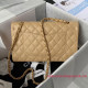 A01112 Classic Handbag