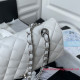 A01112 Classic Handbag