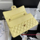 A01112 Classic Handbag