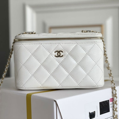 AP1341 Small Classic Box With Chain (Authentic Quality)
