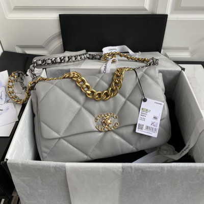 AS1161 Chanel 19 Large Handbag