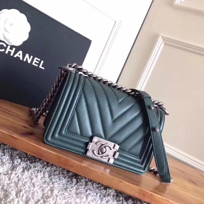 Chanel 92059 Le Boy 20cm Small Chevron Bag Cobalt Caviar RHD