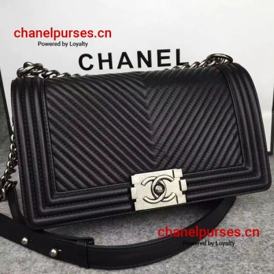 Chanel 98102 black calfskin rhd
