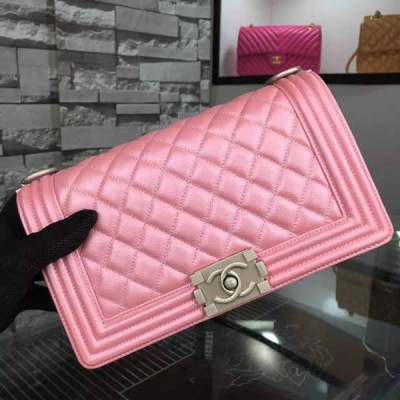 Chanel Medium Boy Flap in Pink Caviar SHW A67086