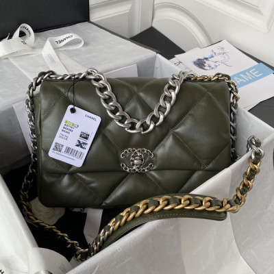 AS1161 Chanel 19 Large Handbag